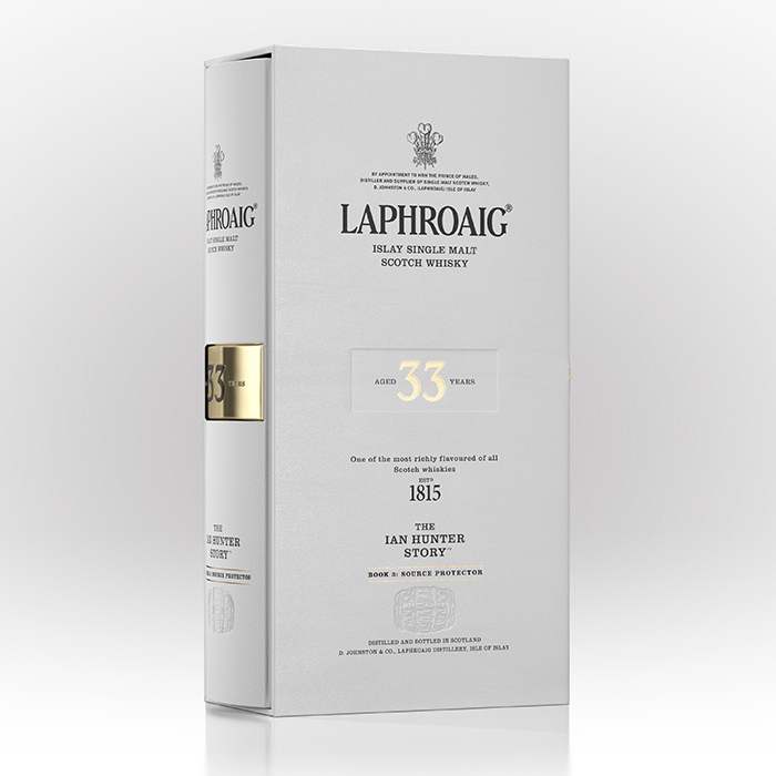 Laphroaig The Ian Hunter Story 33 Years Old Book 3